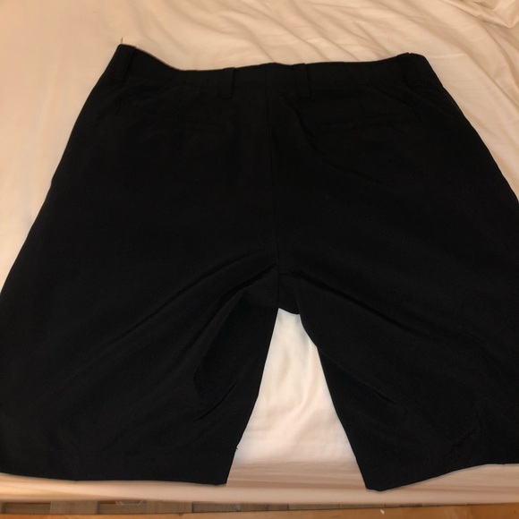 Golf shorts - Picture 2 of 2